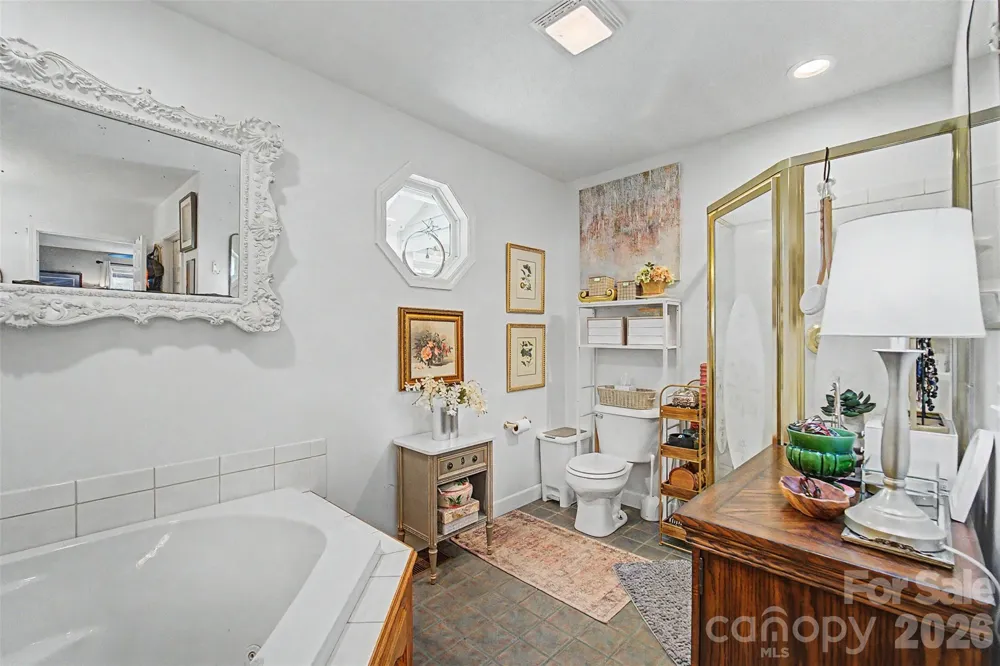 1364 Atoah Road Robbinsville, NC 28771