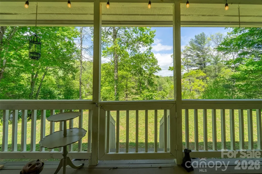 1364 Atoah Road Robbinsville, NC 28771