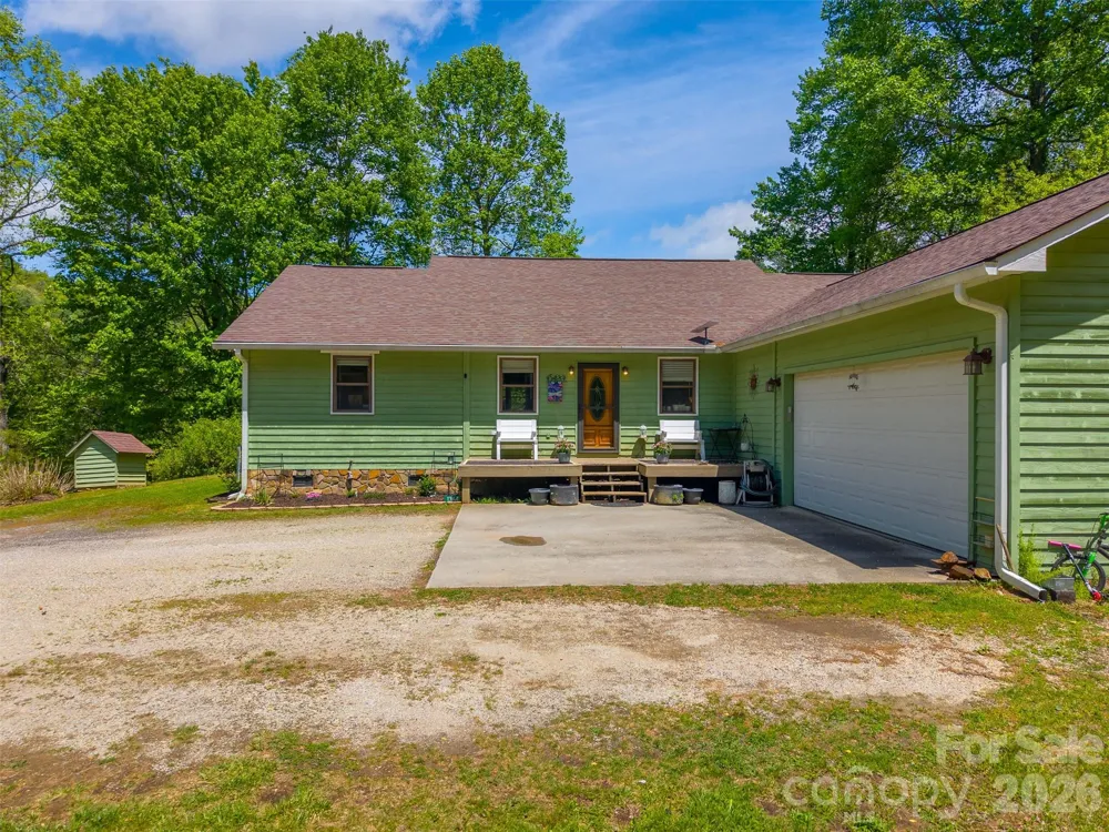 1364 Atoah Road Robbinsville, NC 28771