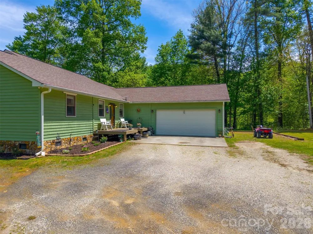 1364 Atoah Road Robbinsville, NC 28771