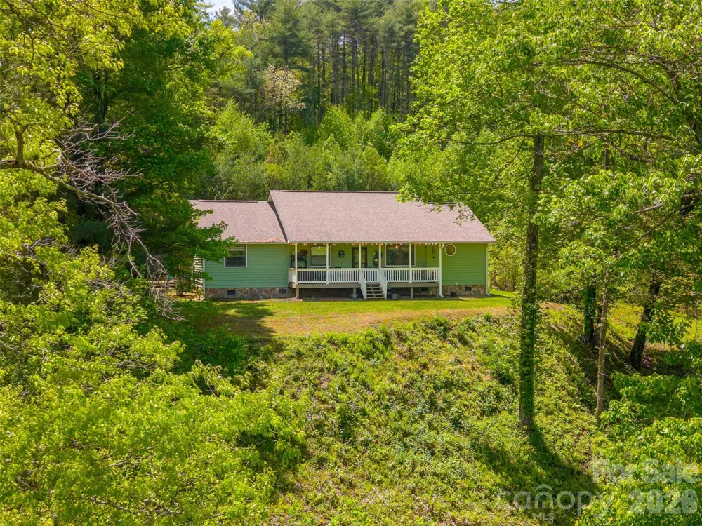 1364 Atoah Road Robbinsville, NC 28771