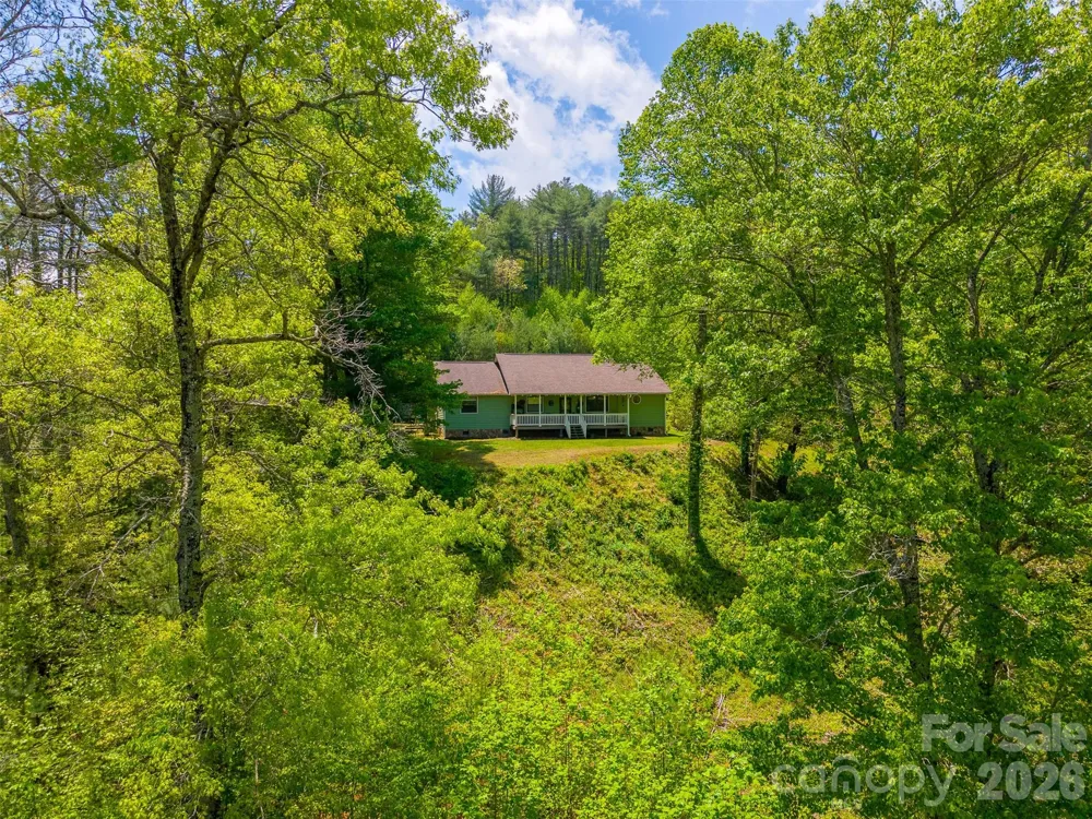 1364 Atoah Road Robbinsville, NC 28771
