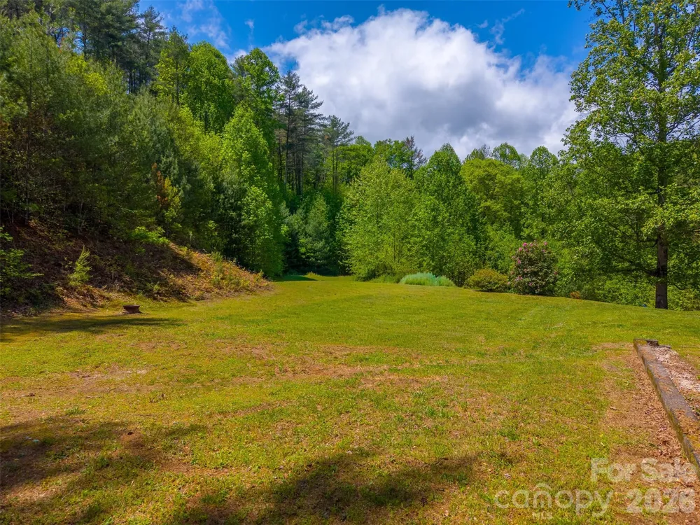1364 Atoah Road Robbinsville, NC 28771