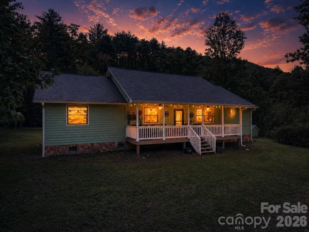 1364 Atoah Road Robbinsville, NC 28771