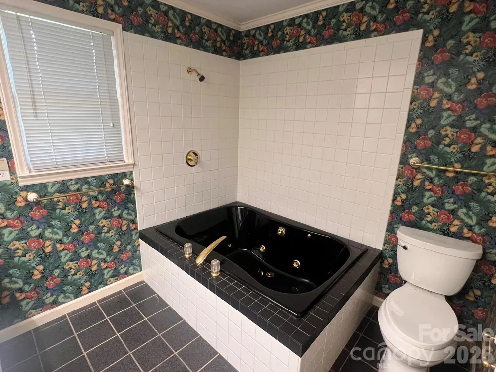 3393 Anderson Mountain Road Maiden, NC 28650