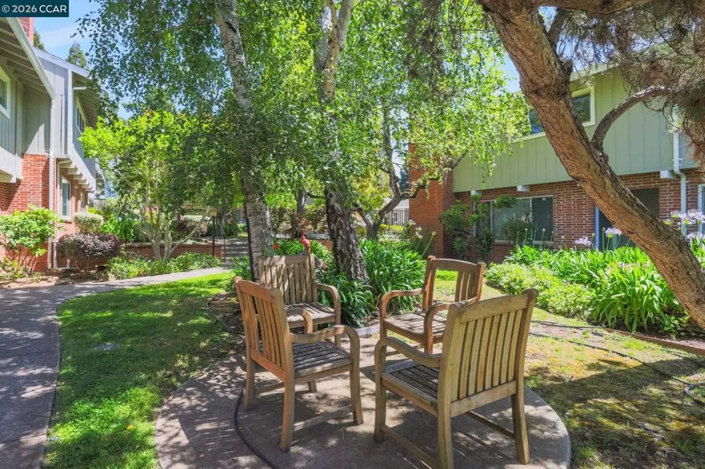 2135 Ascot Dr #13 Moraga, CA 94556