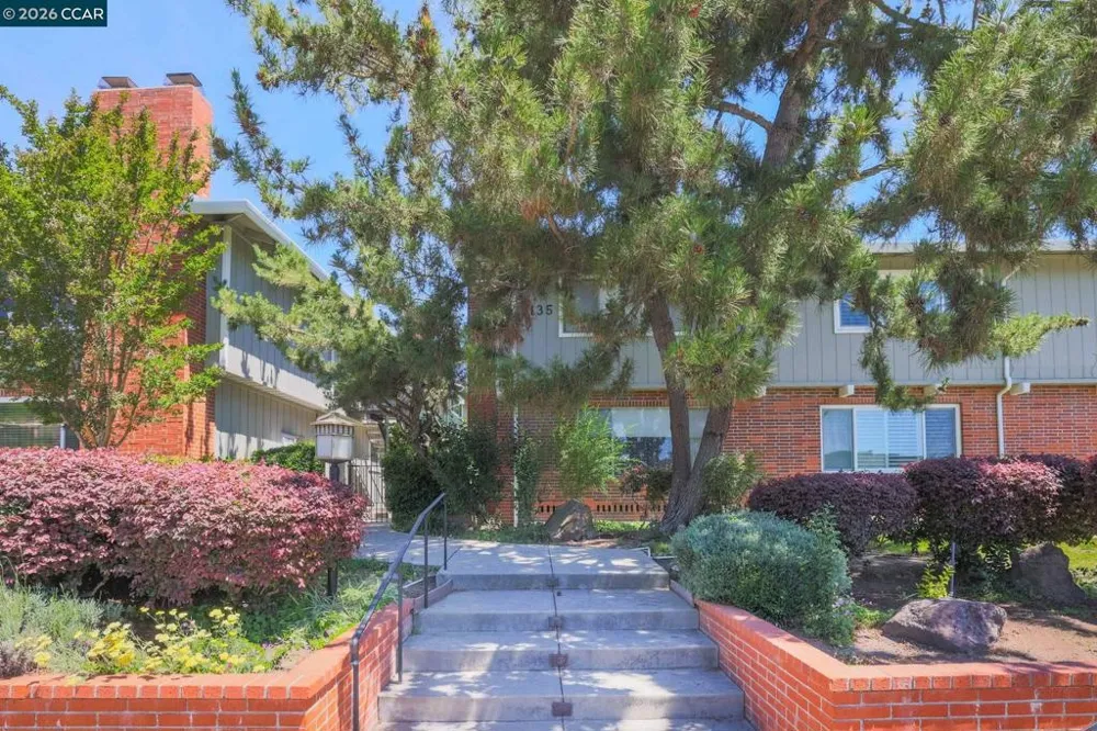 2135 Ascot Dr #13 Moraga, CA 94556