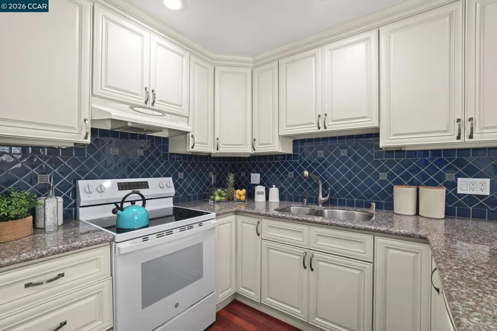 2135 Ascot Dr #13 Moraga, CA 94556