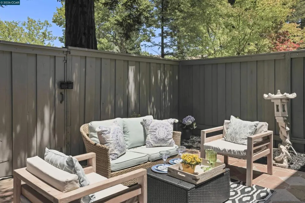 2135 Ascot Dr #13 Moraga, CA 94556