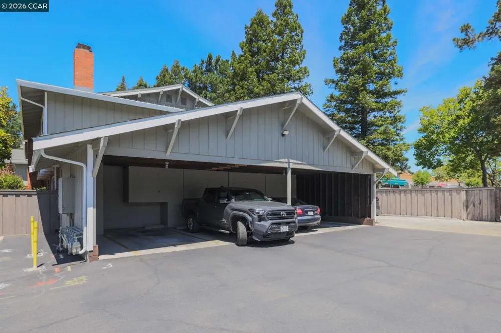 2135 Ascot Dr #13 Moraga, CA 94556