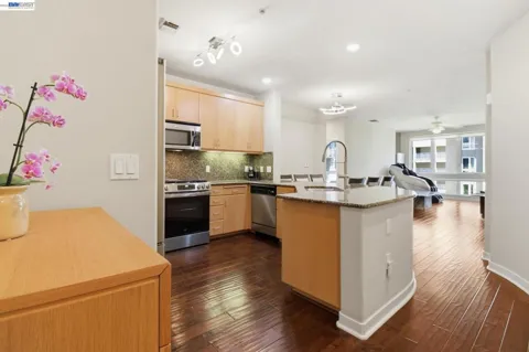 5501 De Marcus Blvd. #508