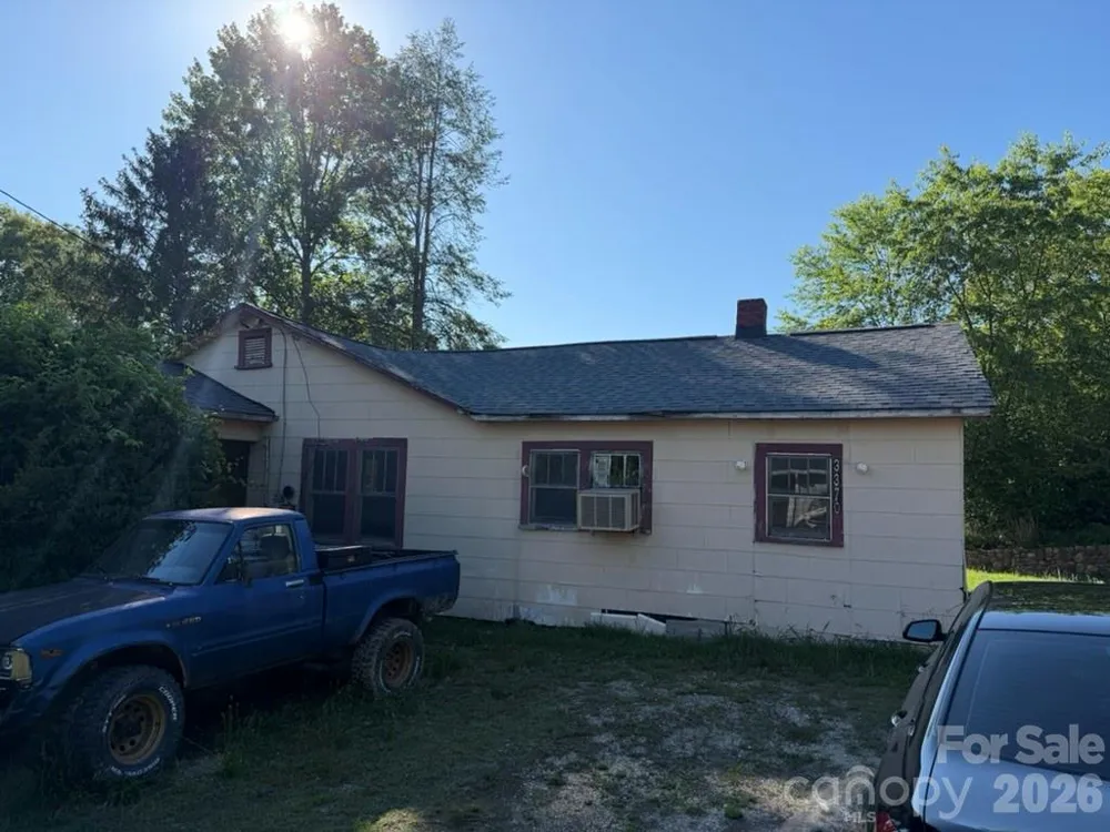 3370 Rocky Road Lenoir, NC 28645