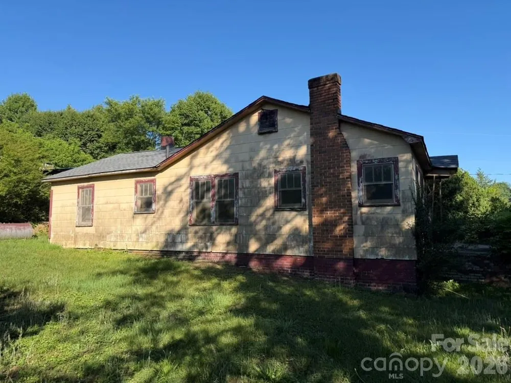 3370 Rocky Road Lenoir, NC 28645