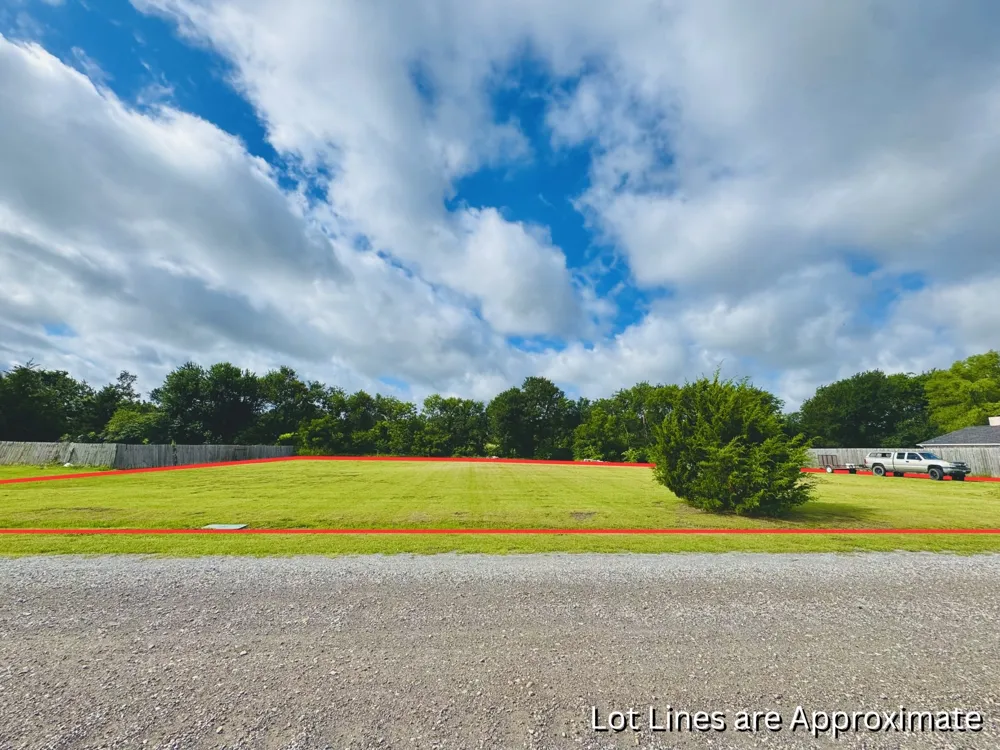 271 County Road 4443 Trenton, TX 75490