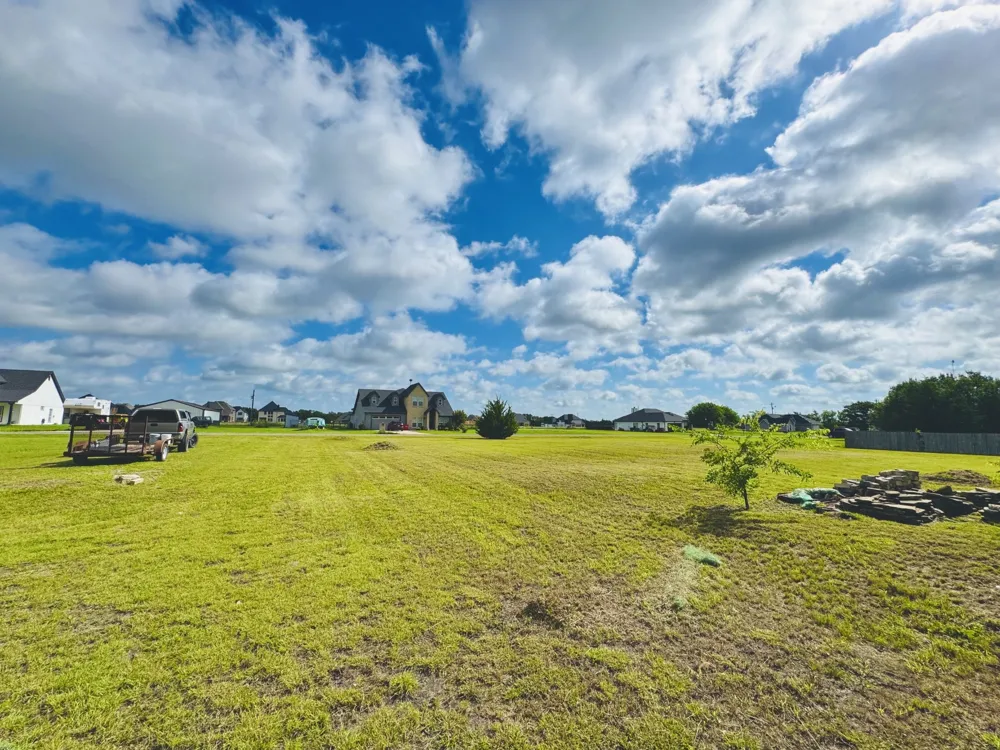 271 County Road 4443 Trenton, TX 75490