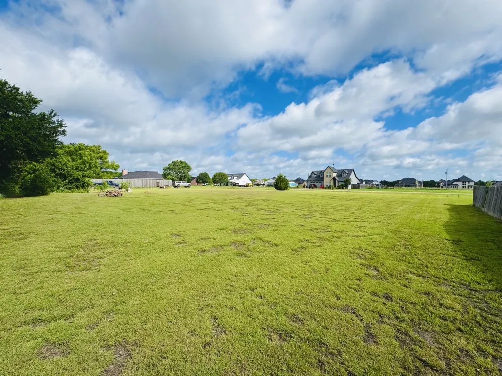 271 County Road 4443 Trenton, TX 75490