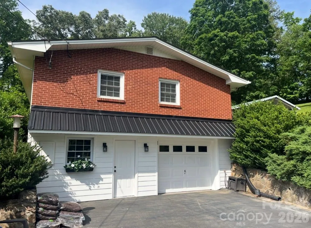 6 Greene Knoll Drive Candler, NC 28715
