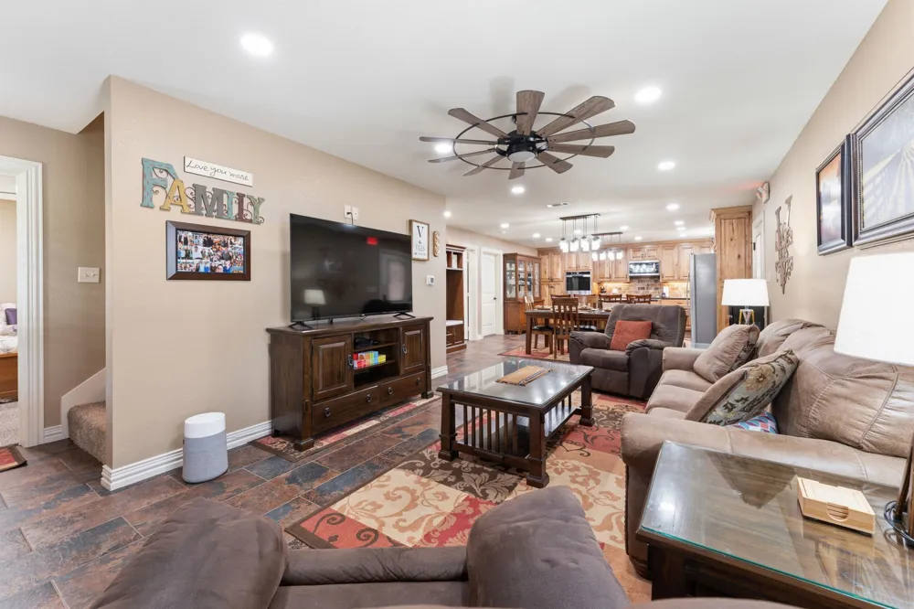 8910 Fm 779 Alba, TX 75410