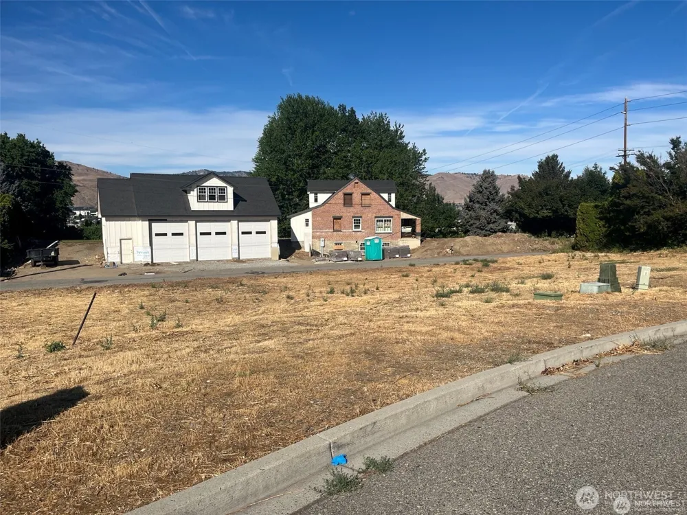 1076 Corum Circle East Wenatchee, WA 98802