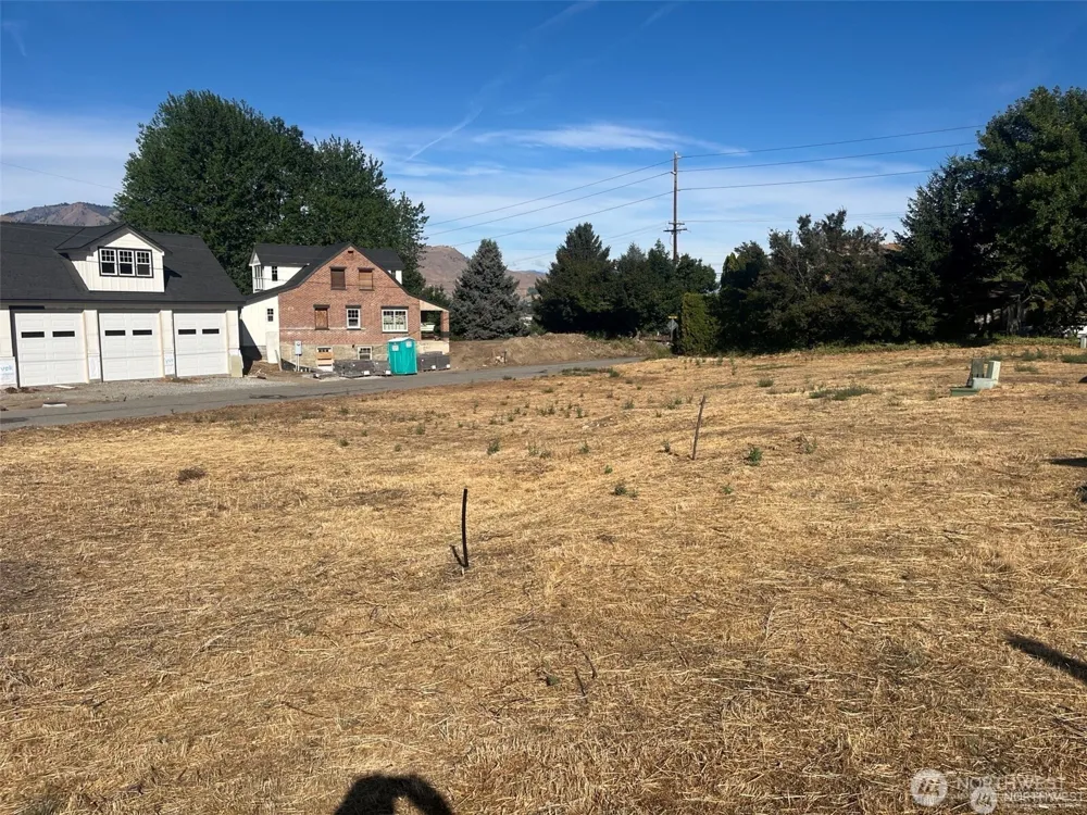1076 Corum Circle East Wenatchee, WA 98802