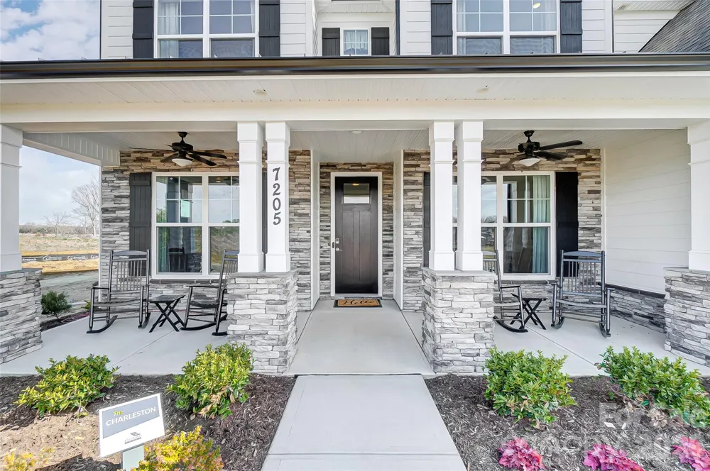 7205 Farmingdale Lane Harrisburg, NC 28075