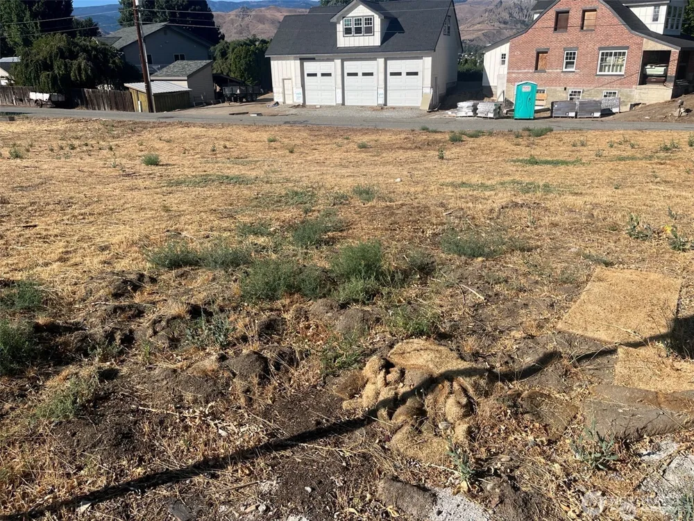 1084 Corum Circle East Wenatchee, WA 98802