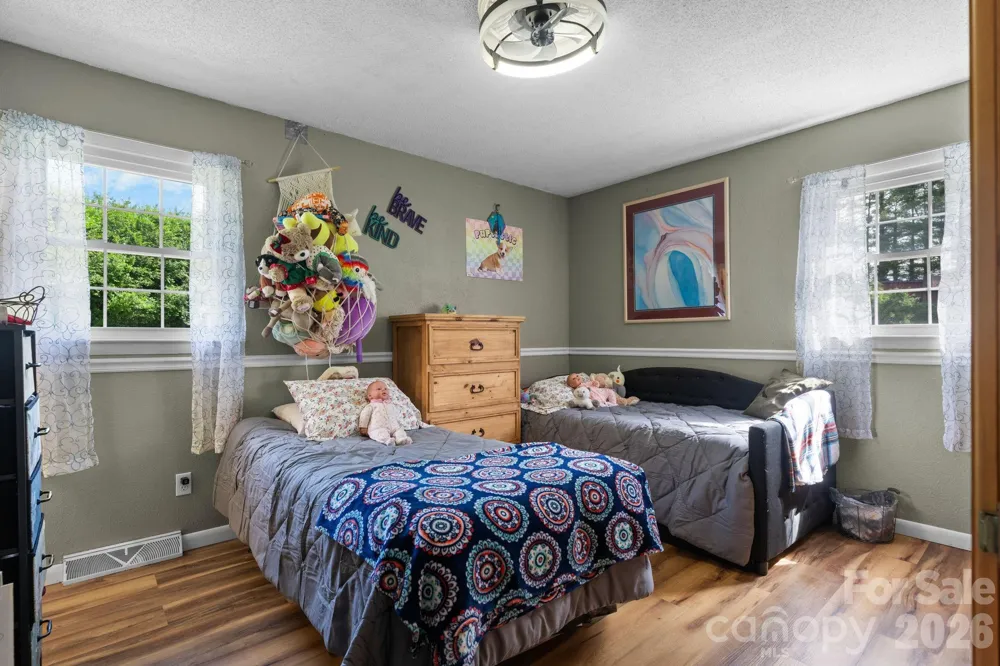 35 Glendale Drive Spruce Pine, NC 28777