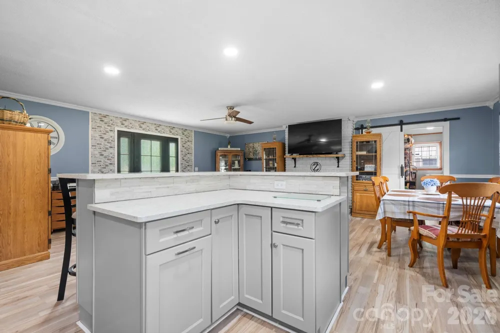35 Glendale Drive Spruce Pine, NC 28777