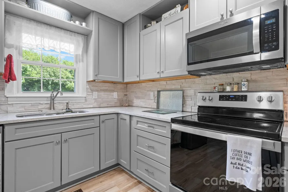 35 Glendale Drive Spruce Pine, NC 28777
