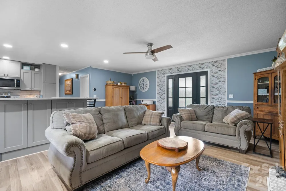 35 Glendale Drive Spruce Pine, NC 28777