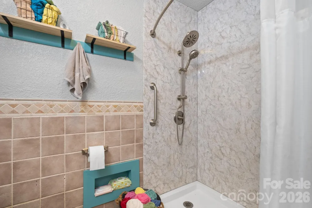35 Glendale Drive Spruce Pine, NC 28777