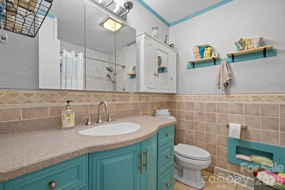 35 Glendale Drive Spruce Pine, NC 28777