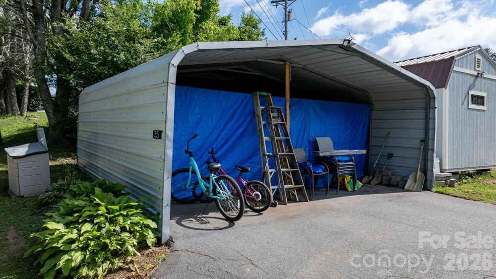 35 Glendale Drive Spruce Pine, NC 28777