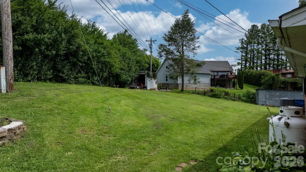 35 Glendale Drive Spruce Pine, NC 28777