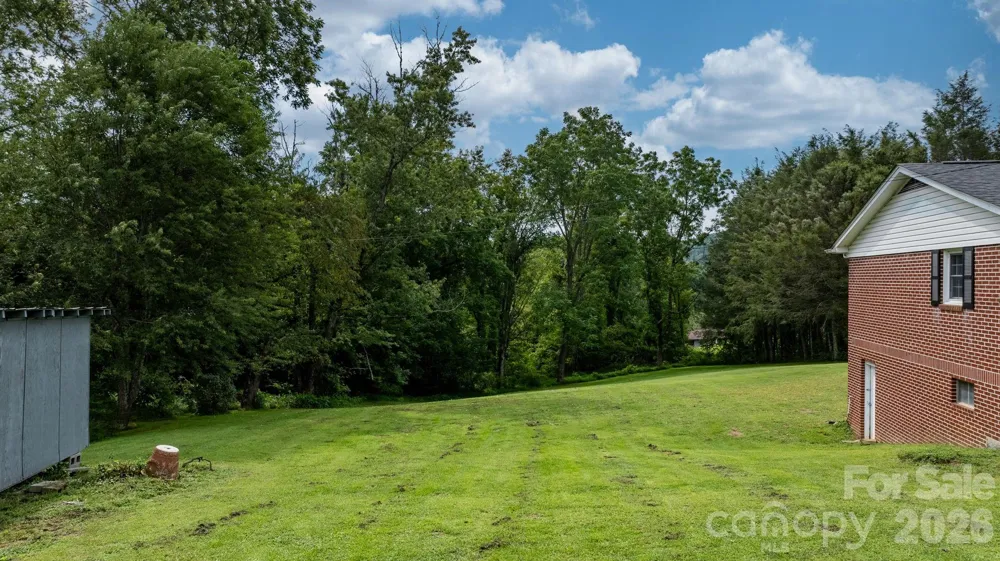 35 Glendale Drive Spruce Pine, NC 28777