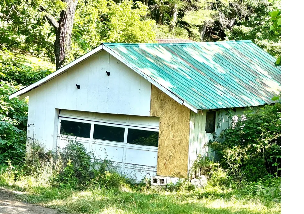 8 White Oak Drive Leicester, NC 28748