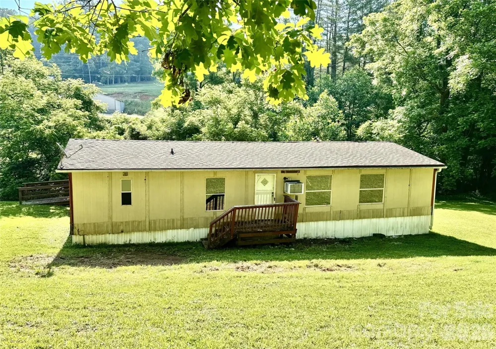 8 White Oak Drive Leicester, NC 28748
