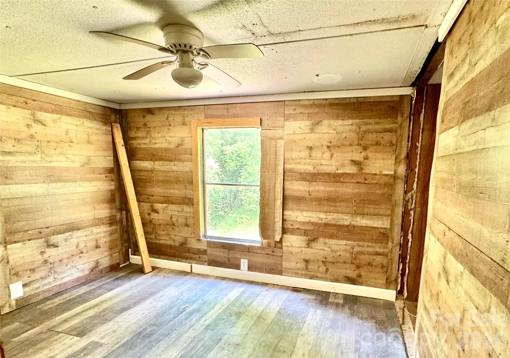 8 White Oak Drive Leicester, NC 28748