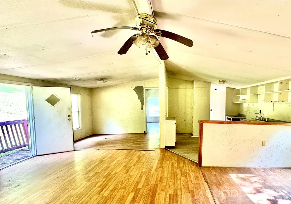 8 White Oak Drive Leicester, NC 28748