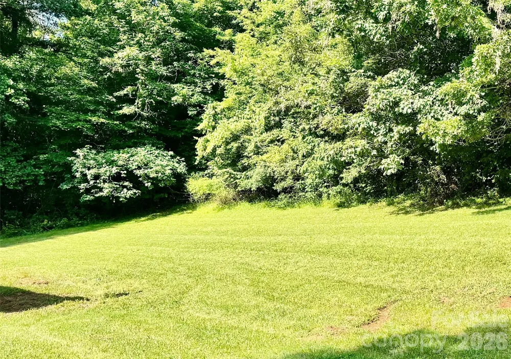 8 White Oak Drive Leicester, NC 28748
