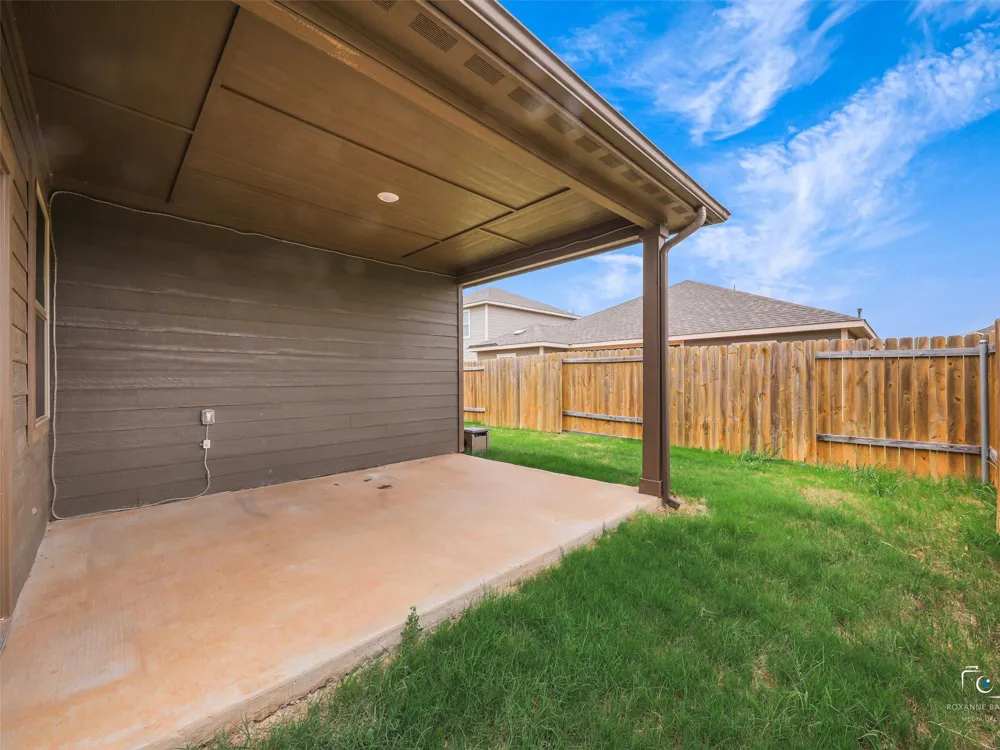13616 Musselshell Drive Ponder, TX 76259