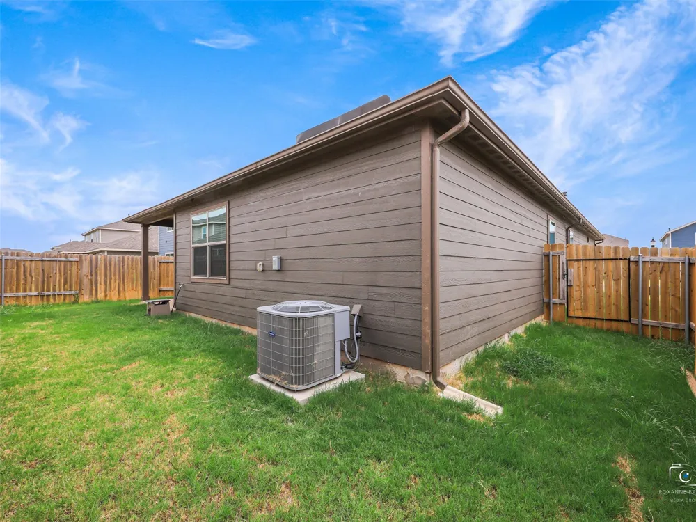 13616 Musselshell Drive Ponder, TX 76259