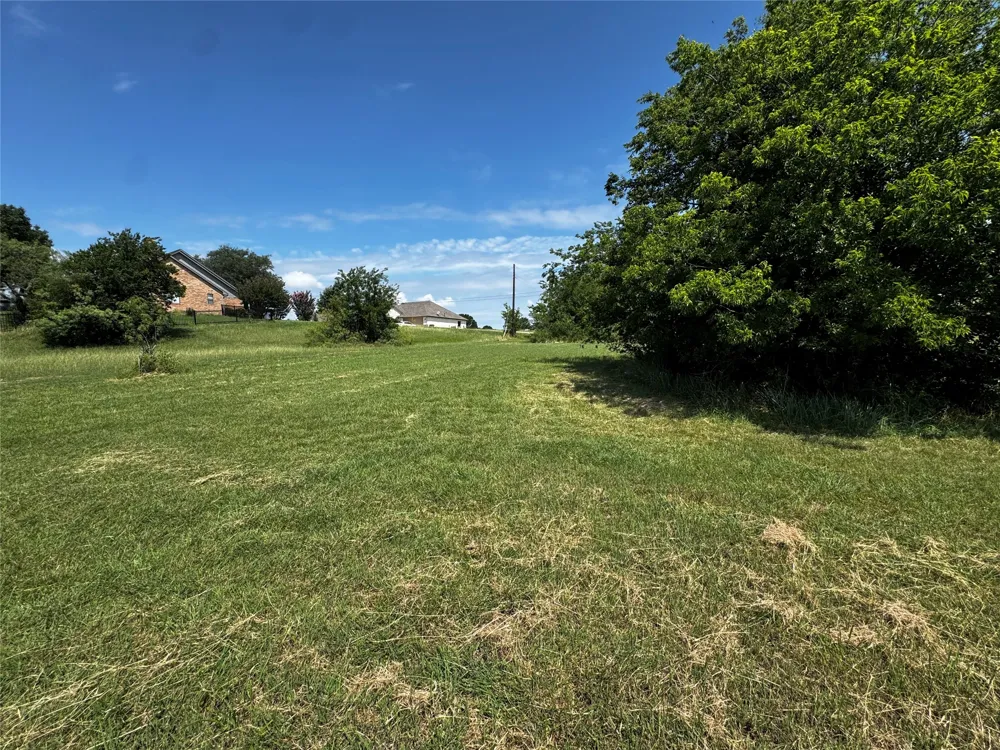 225 Half Moon Way Runaway Bay, TX 76426