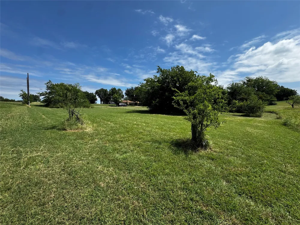 225 Half Moon Way Runaway Bay, TX 76426