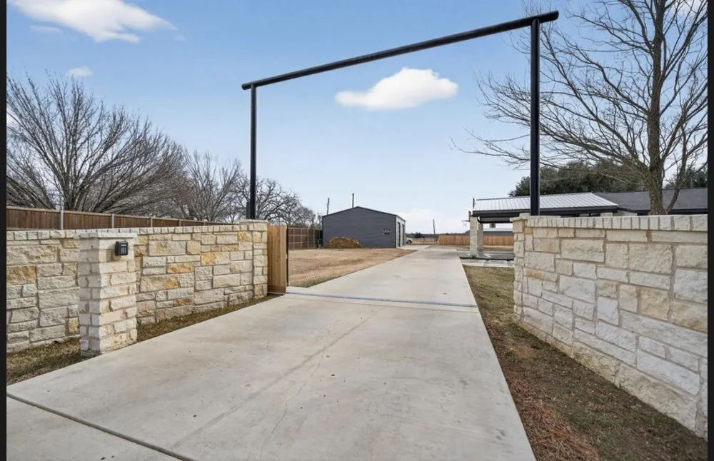 11474 Fm 3094 Scurry, TX 75158