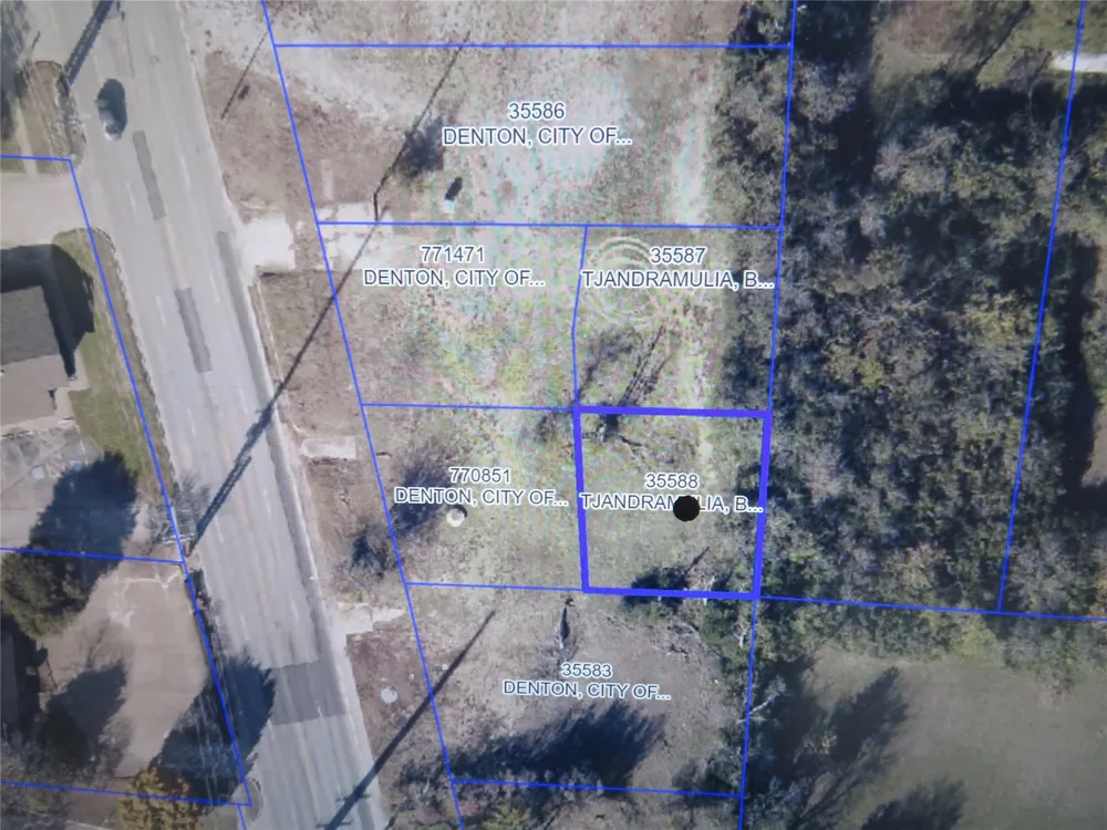 320 Bonnie Brae Street Denton, TX 76201