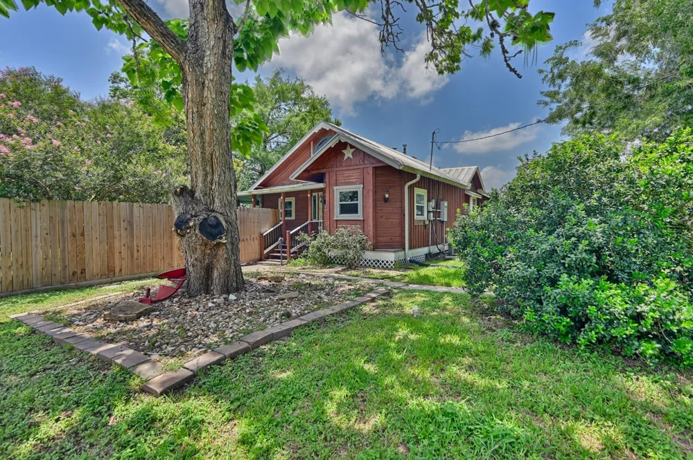333 Walnut Street New Ulm, TX 78950