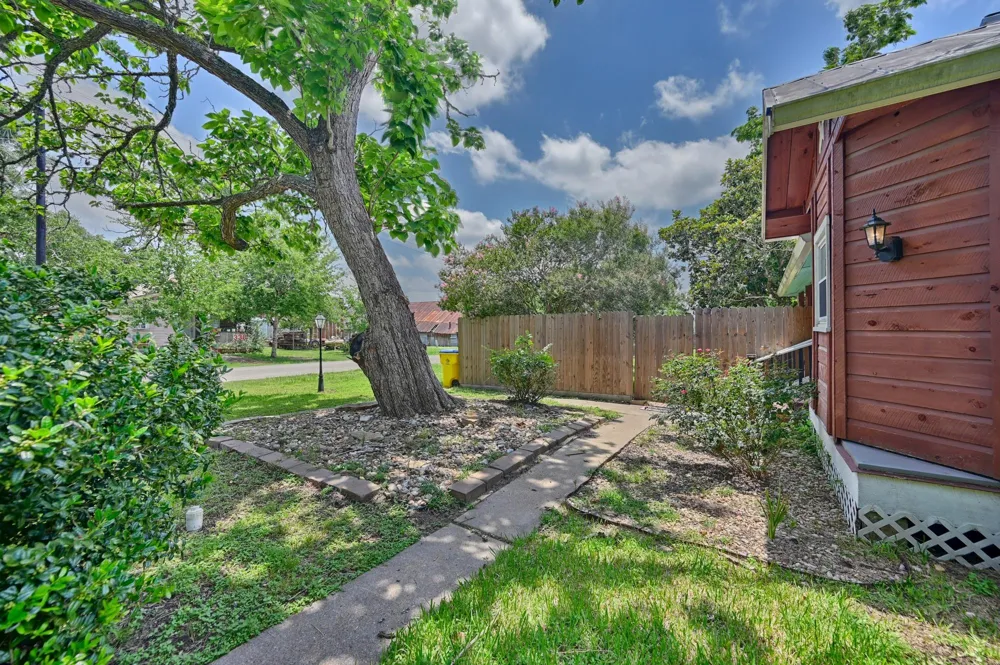 333 Walnut Street New Ulm, TX 78950
