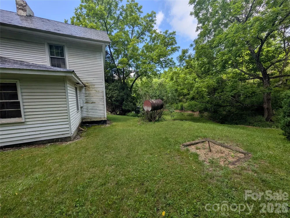 1327 NC 80 Highway Bakersville, NC 28705