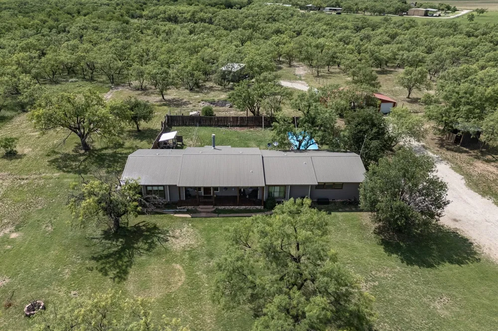 7144 County Road 487 Merkel, TX 79536